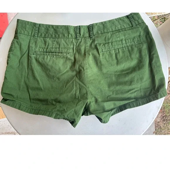 J.Crew Broken-In Chino Shorts Womens 10 Forest Green Cotton Casual Preppy - Picture 9 of 9